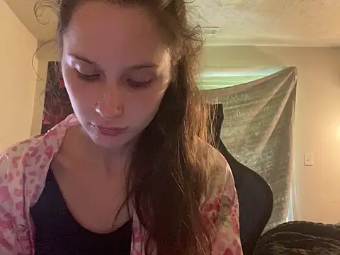 urfavgamergurl online show from July 21, 8:33 pm