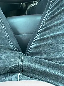 Lover0017 online show from March 12, 9:15 am