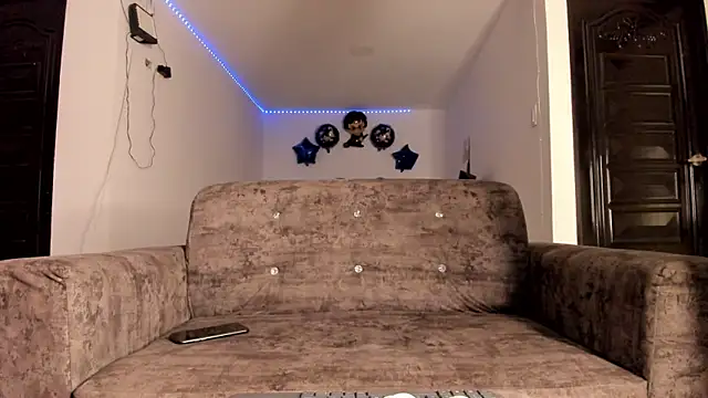 Madissonbeer  online show from July 12, 4:36 am