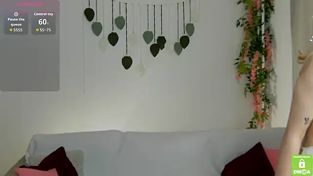 Rachel lips online show from April 21, 9:04 am