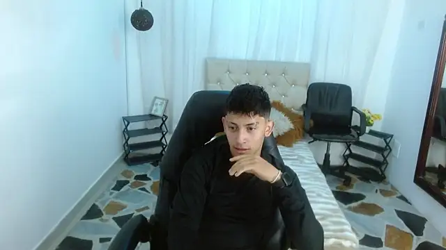 Kei 23 online show from April 15, 1:40 pm