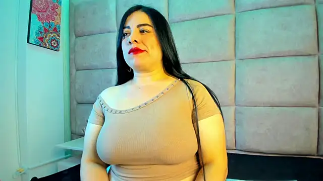 Emilyy Moon  online show from May 23, 2:50 am