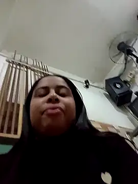 gatinha20257 online show from May 14, 2:29 am
