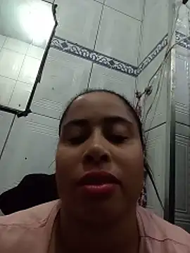 gatinha20257 online show from May 17, 12:41 am