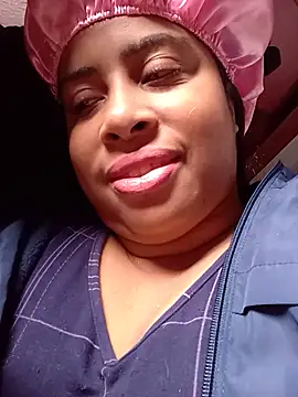 gatinha20257 online show from May 21, 3:30 pm
