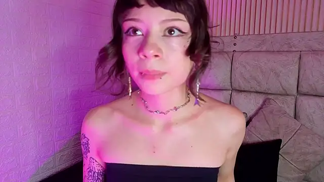 Snapshot of AnyaDobe1 chatting on March 23, 2:32 pm AnyaDobe1 online show from March 23, 2:32 pm