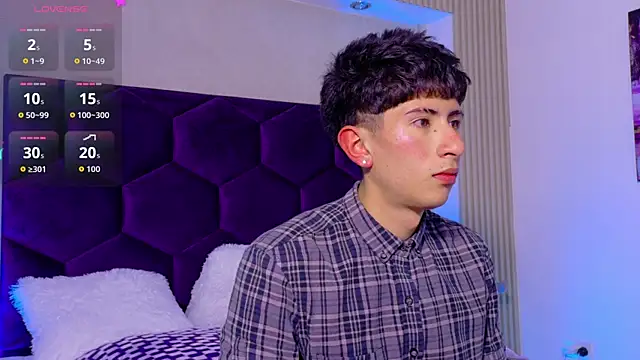 Snapshot of AndyJustgame_ chatting on May 16, 5:15 am AndyJustgame online show from May 16, 5:15 am