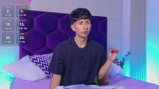 Snapshot of AndyJustgame_ chatting on May 25, 6:30 am AndyJustgame online show from May 25, 6:30 am