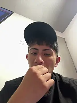Snapshot of AndyJustgame_ chatting on June 26, 10:14 pm AndyJustgame online show from June 26, 10:14 pm