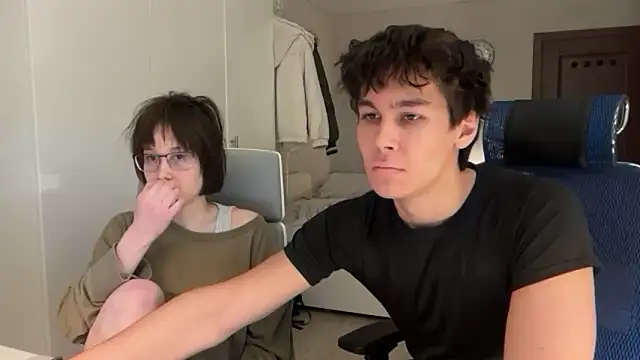 NanaVeel online show from March 30, 5:19 am