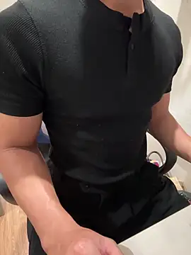 Snapshot of ZhangQing95 chatting on March 13, 12:01 pm ZhangQing95 online show from March 13, 12:01 pm