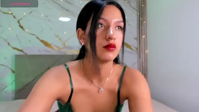 FiorellaLan online show from March 18, 8:34 pm