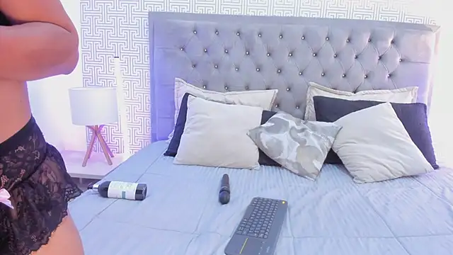 Alexa Wiild online show from April 23, 4:03 am