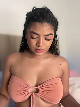 Snapshot of karlymonroe chatting on March 16, 4:33 pm karlymonroe online show from March 16, 4:33 pm