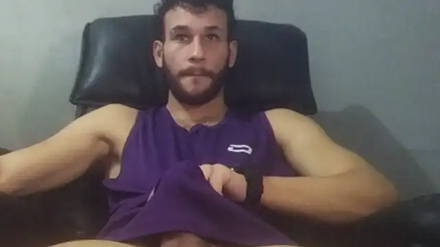 Snapshot of Fmulletdaddy chatting on March 13, 12:01 pm Fmulletdaddy online show from March 13, 12:01 pm