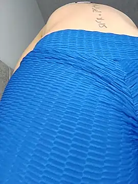 isabellaHill2 online show from June 19, 3:44 am