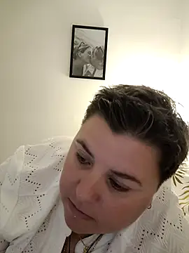 duotroublant online show from May 31, 9:27 pm