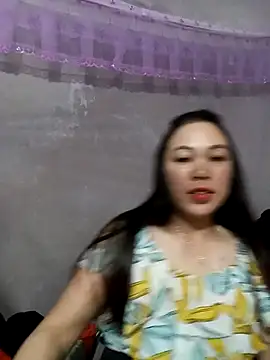 Chengnie online show from March 18, 1:47 pm