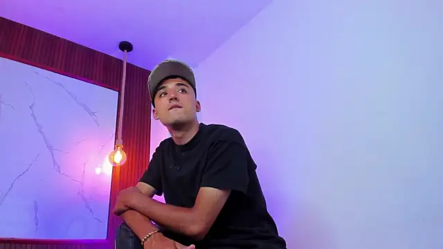 Hadrian Torres online show from March 12, 3:07 pm