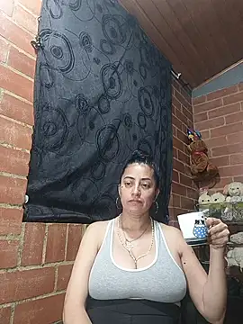 Snapshot of Alexandrina chatting on May 1, 12:04 am Alexandrina online show from May 1, 12:04 am