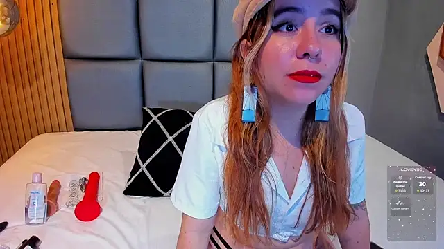 Ciaarawatson  online show from March 20, 1:05 pm