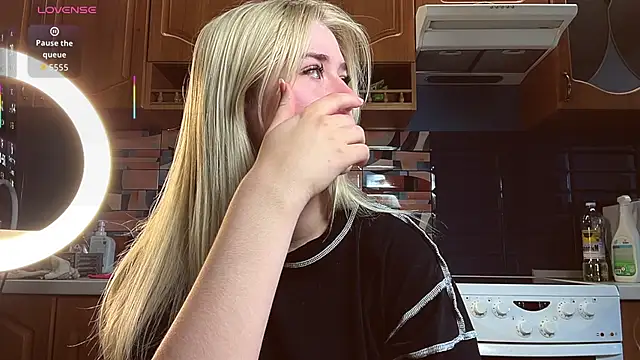 ivygenesis online show from April 5, 5:04 am