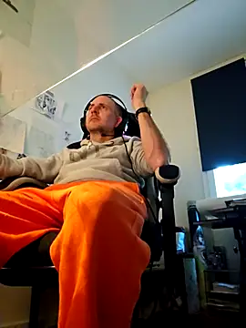 dufatcock online show from April 23, 6:25 am