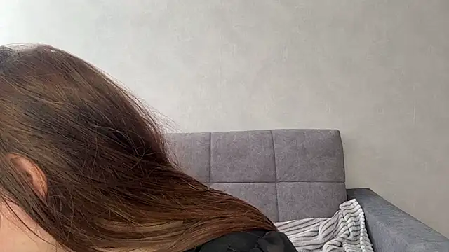 Ellaizatelly online show from April 22, 7:55 am