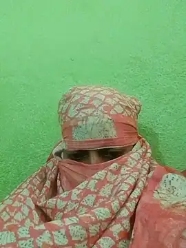 Snapshot of nidhiyadav00 chatting on April 11, 8:07 am nidhiyadav00 online show from April 11, 8:07 am