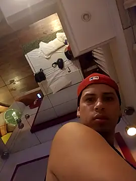 Snapshot of PiruRodri chatting on March 12, 6:47 pm PiruRodri online show from March 12, 6:47 pm