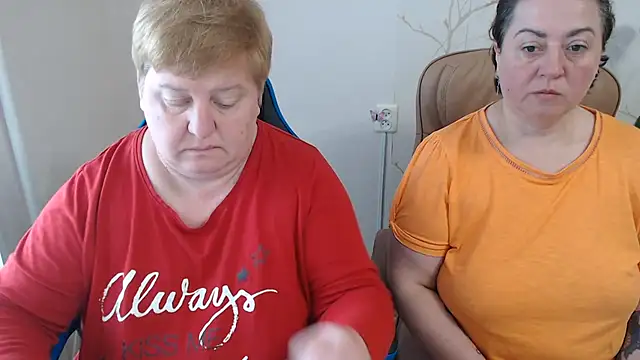 Lindy-Jeanie online show from June 4, 6:52 am