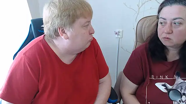 Lindy-Jeanie online show from June 11, 8:56 am