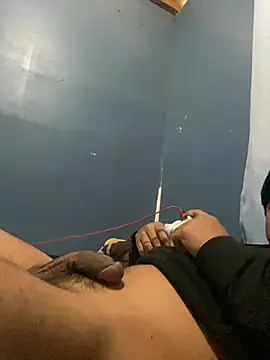 oswin77 online show from March 12, 7:09 pm