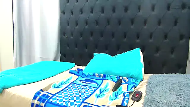 Dark Slim Thick online show from April 25, 12:02 am