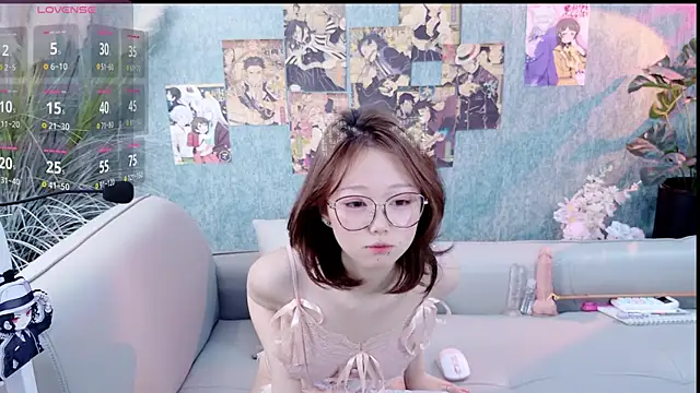 ZoeLily2026 online show from April 28, 2:44 pm