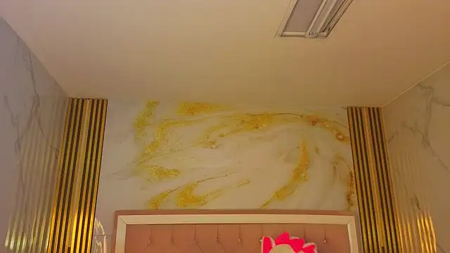 bonnie 1s online show from May 8, 8:47 pm