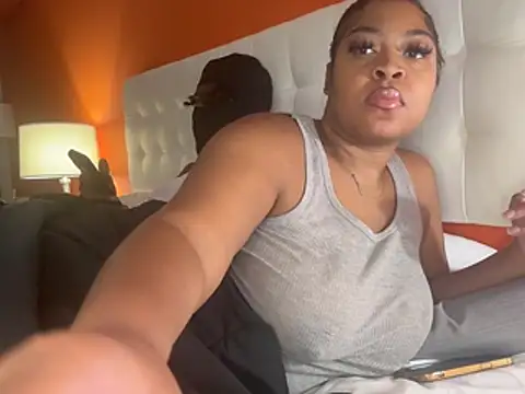 skiiislayedher online show from August 8, 8:49 am