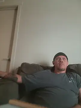 yourMasterisBored online show from April 6, 4:52 pm