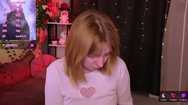 Snapshot of susie_miu chatting on May 13, 9:44 pm susie miu online show from May 13, 9:44 pm