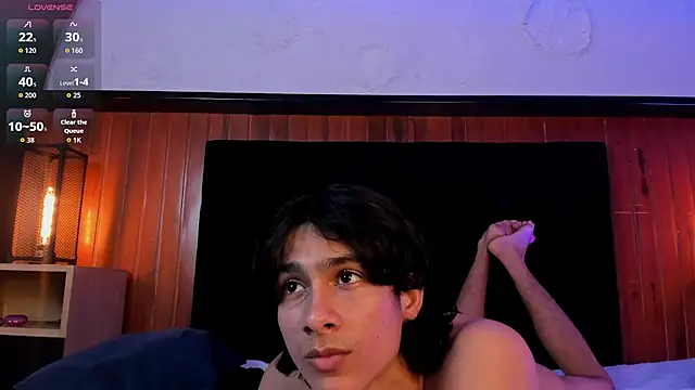 Snapshot of Cheys_Mast chatting on July 28, 6:20 pm Cheys Mast online show from July 28, 6:20 pm