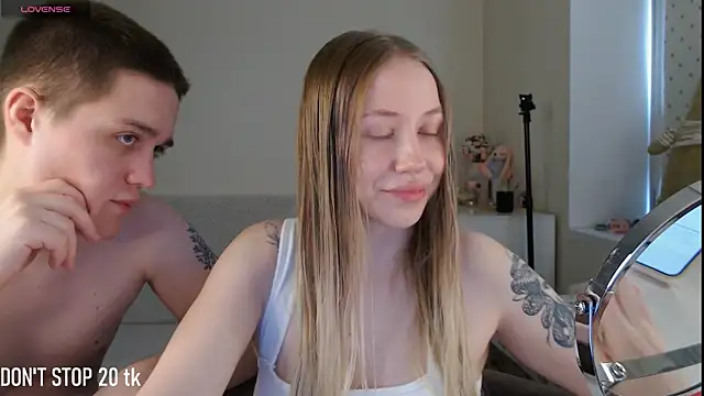 MikeXEmilia online show from May 9, 5:01 am