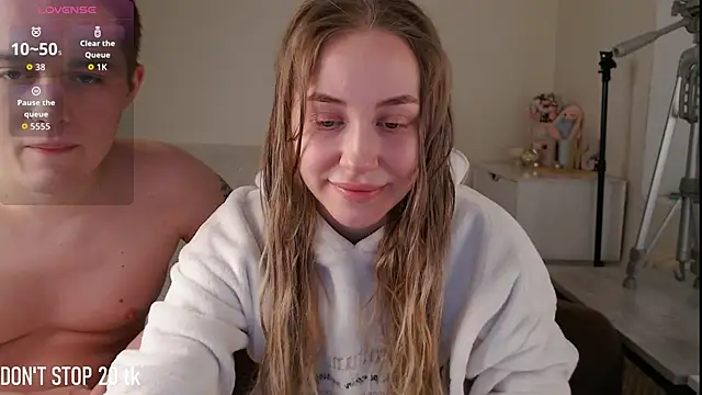 MikeXEmilia online show from May 11, 5:24 am