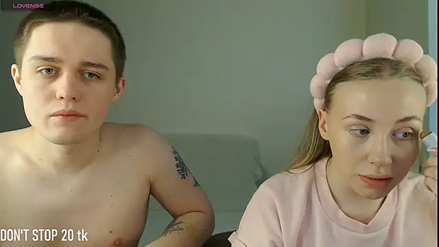 MikeXEmilia online show from May 12, 5:48 am