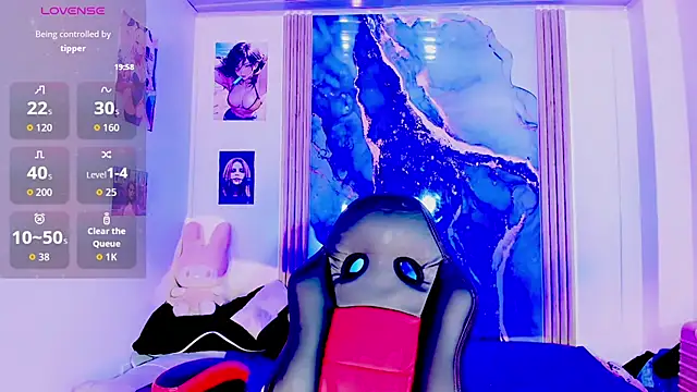 blonde queen- online show from July 9, 3:32 am