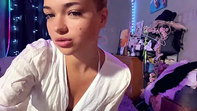 StacyChocopay online show from August 4, 10:23 pm