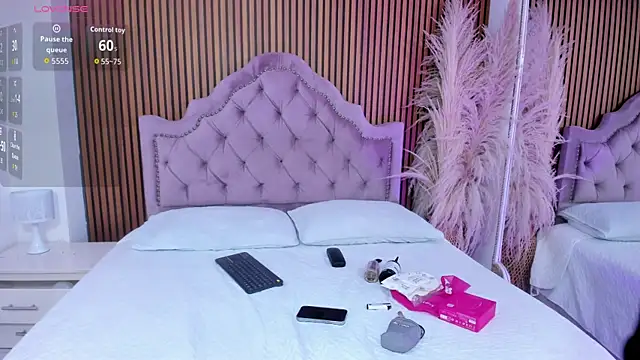 AlaskaFlowerss1  online show from June 3, 5:43 am