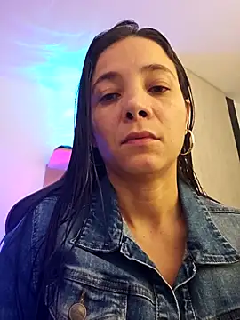 miaeyex online show from May 2, 11:59 am