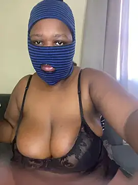 Snapshot of NaughtyGirl0000 chatting on April 28, 6:07 am NaughtyGirl0000 online show from April 28, 6:07 am