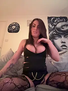 Snapshot of Eviehudson chatting on March 29, 11:27 pm Eviehudson online show from March 29, 11:27 pm