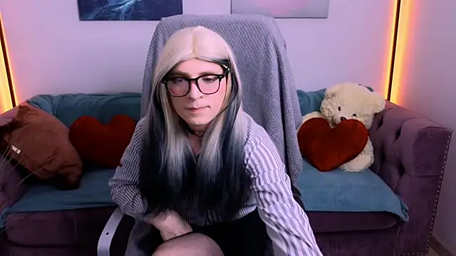 FoxIsPuff online show from June 11, 6:11 am